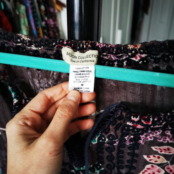 Bell Sleeve Floral Top - Picture 3 of 3